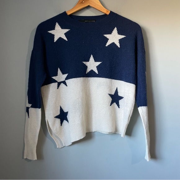 360 Cashmere Abi Asymmetrical Hem Star Print Cashmere Sweater Navy size small - Picture 6 of 15